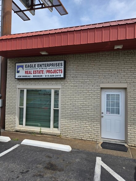 1315 S Water Ave, Gallatin, TN à louer - Photo du bâtiment - Image 1 de 14