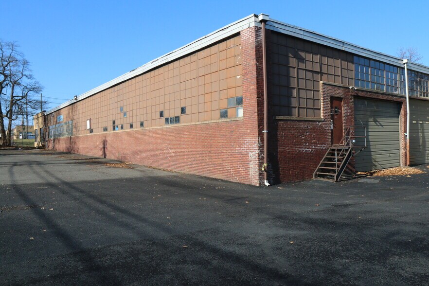 1071 Springfield Rd, Union Township, NJ for lease - Building Photo - Image 2 of 4