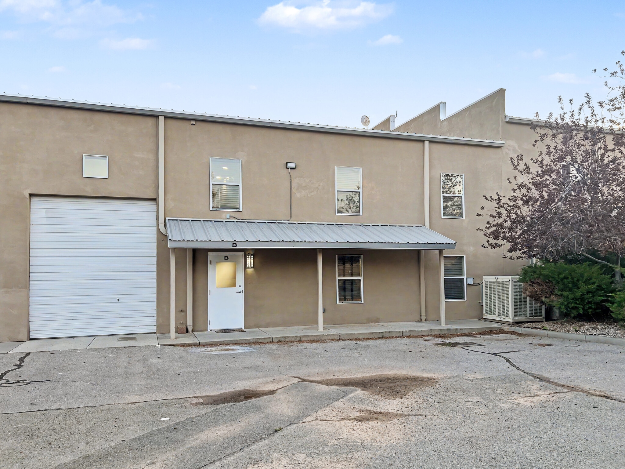21 Bisbee Ct, Santa Fe, NM for lease Building Photo- Image 1 of 20