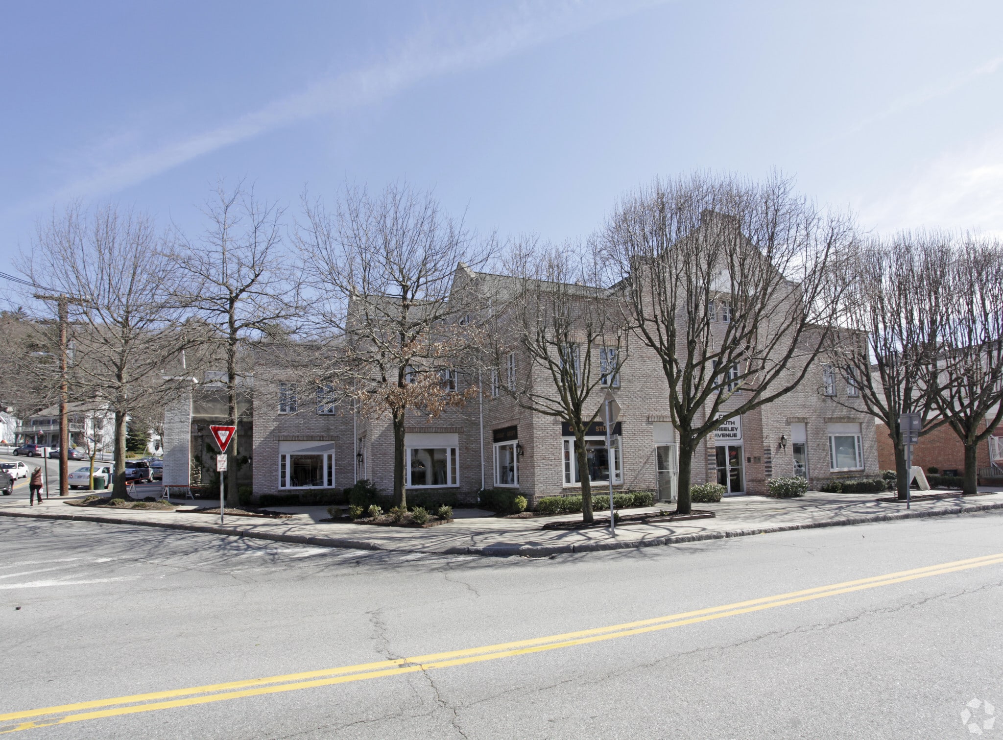 1 S Greeley Ave, Chappaqua, NY for lease Primary Photo- Image 1 of 17