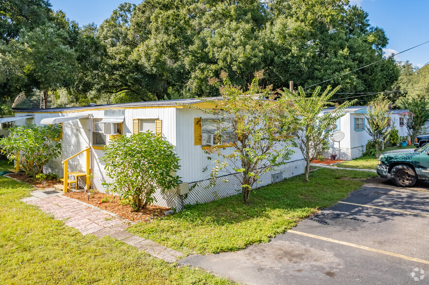 15101 N 15th St, Lutz, FL à vendre - Photo du bâtiment - Image 2 de 7