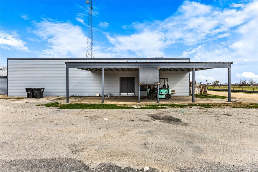 13081 State TX-172 South Hwy, La Ward, TX for sale - Building Photo - Image 2 of 15