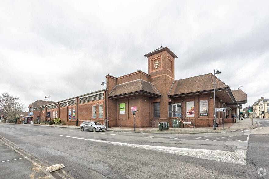 30-32 High St, Swindon for sale - Building Photo - Image 3 of 3