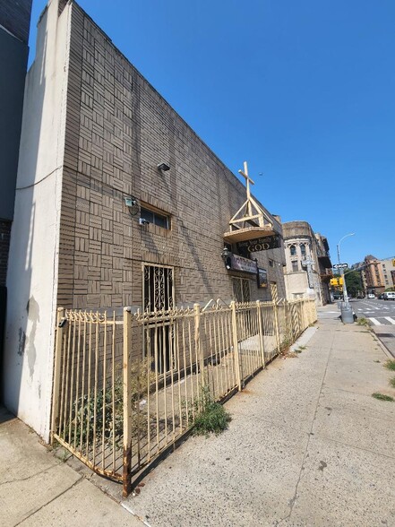 1374 Bedford Ave, Brooklyn, NY for sale - Building Photo - Image 2 of 5