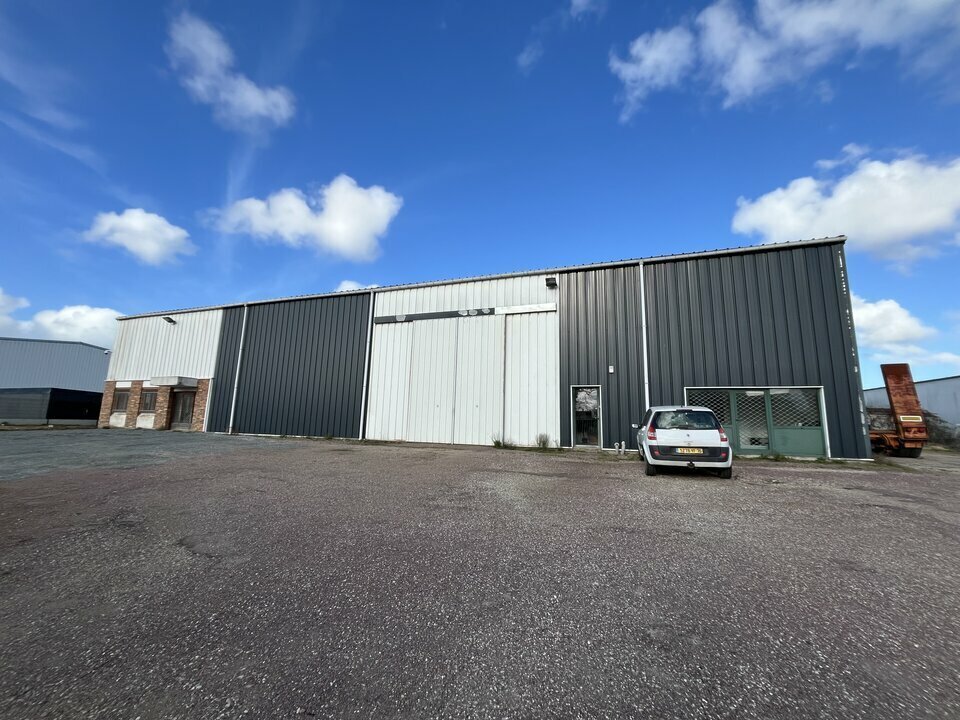 Flex in Montivilliers for lease Building Photo- Image 1 of 5