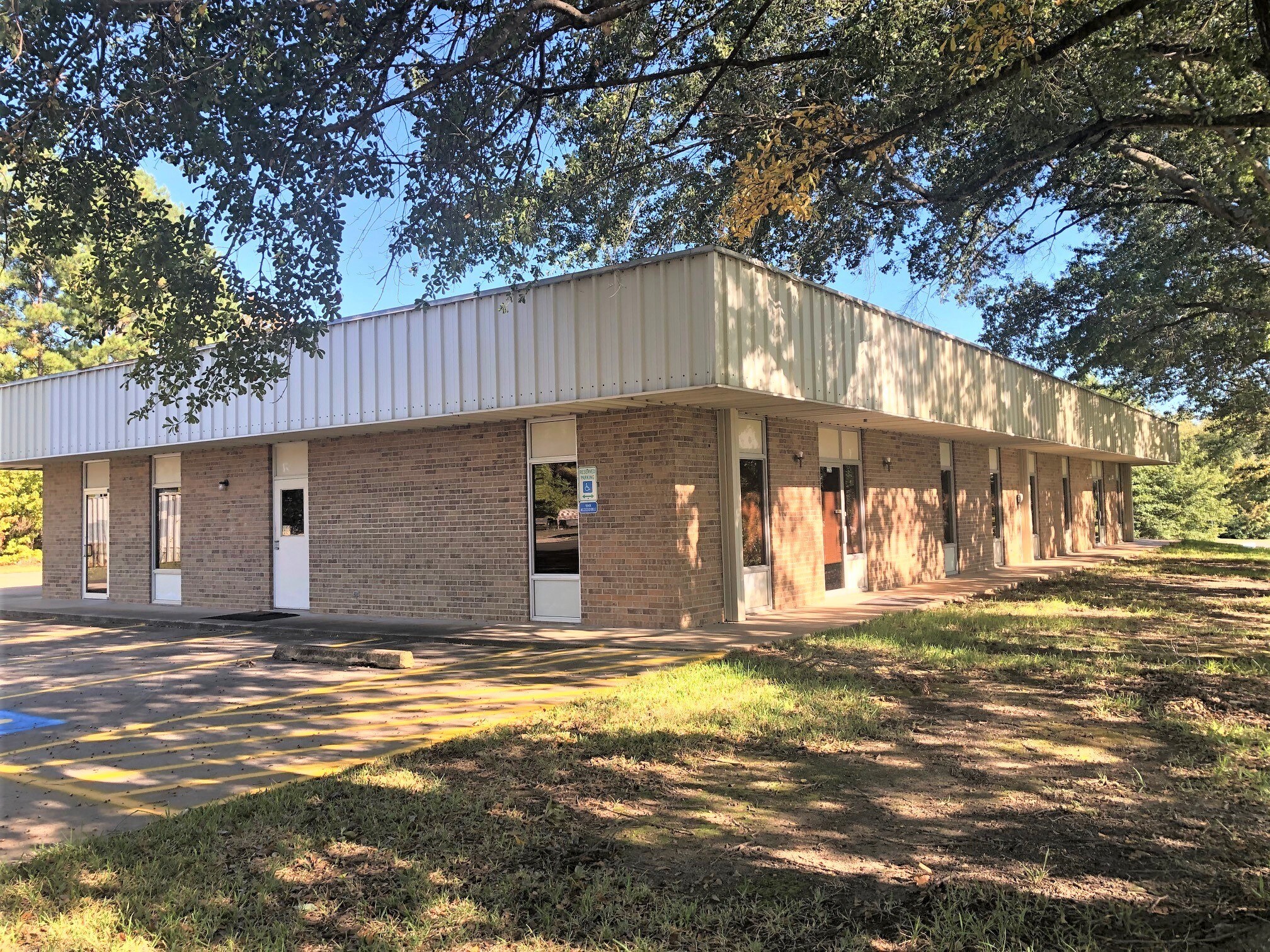 2202 Old Henderson Hwy, Tyler, TX à louer Photo principale- Image 1 de 3