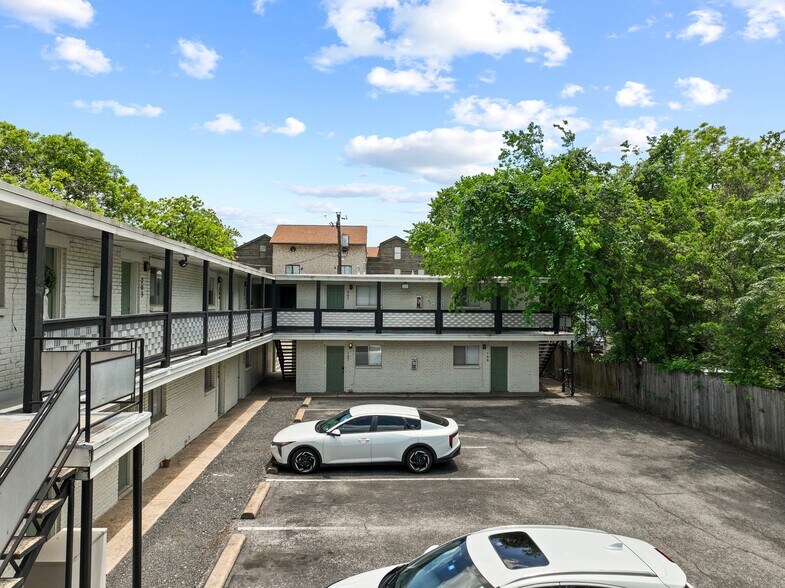 3707 Cedar St, Austin, TX à vendre - Photo du bâtiment - Image 2 de 15