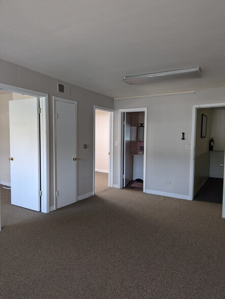 6955 W North Ave, Oak Park, IL à louer - Photo intérieure - Image 2 de 6