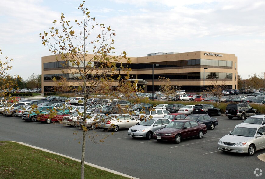 12215 Plum Orchard Dr, Silver Spring, MD à louer - Photo du bâtiment - Image 2 de 6