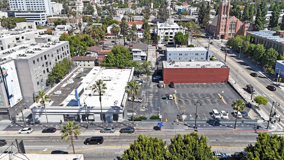 6125 Hollywood Blvd, Los Angeles, CA for lease - Building Photo - Image 3 of 4