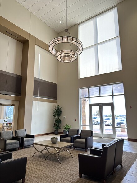 3424 Paesanos Pky, Shavano Park, TX for lease - Interior Photo - Image 2 of 10