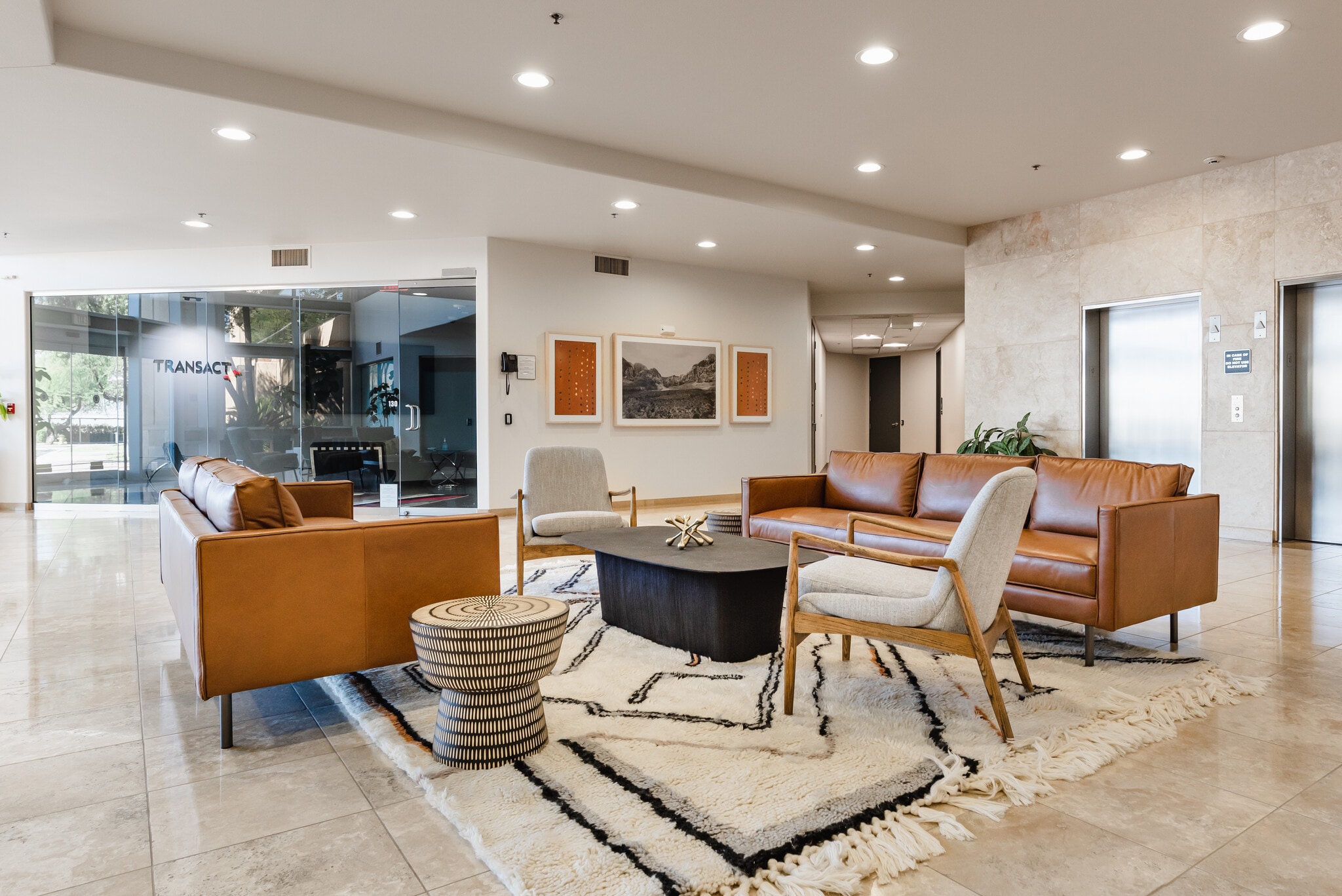 22601 N 19th Ave, Phoenix, AZ for lease Interior Photo- Image 1 of 9