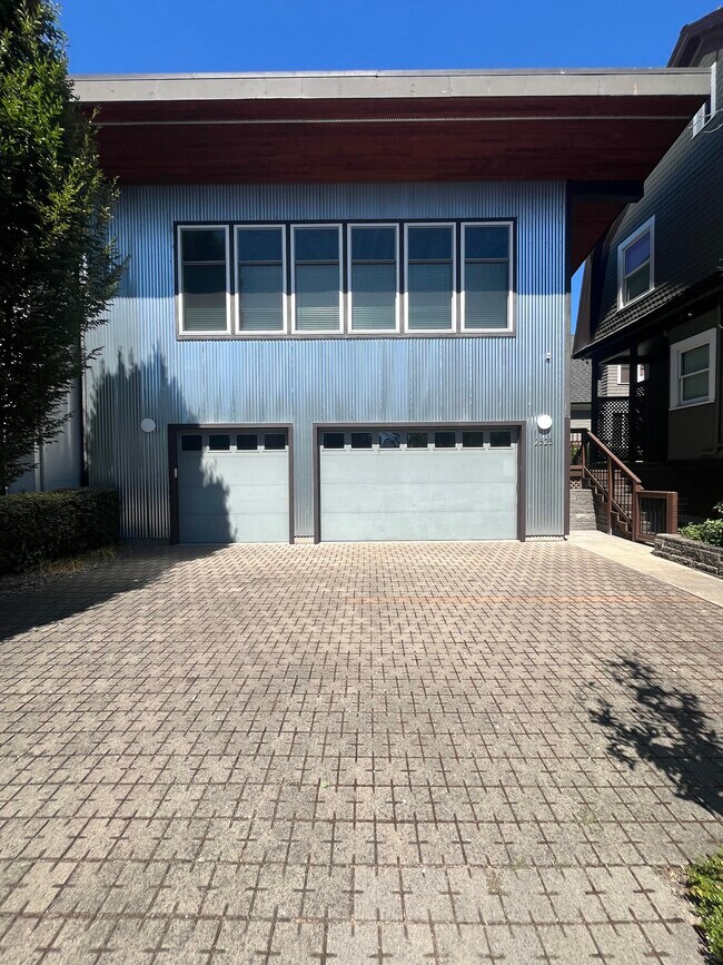 More details for TWO NW 23RD AVE OFFICE BUILDINGS – Office for Sale, Portland, OR