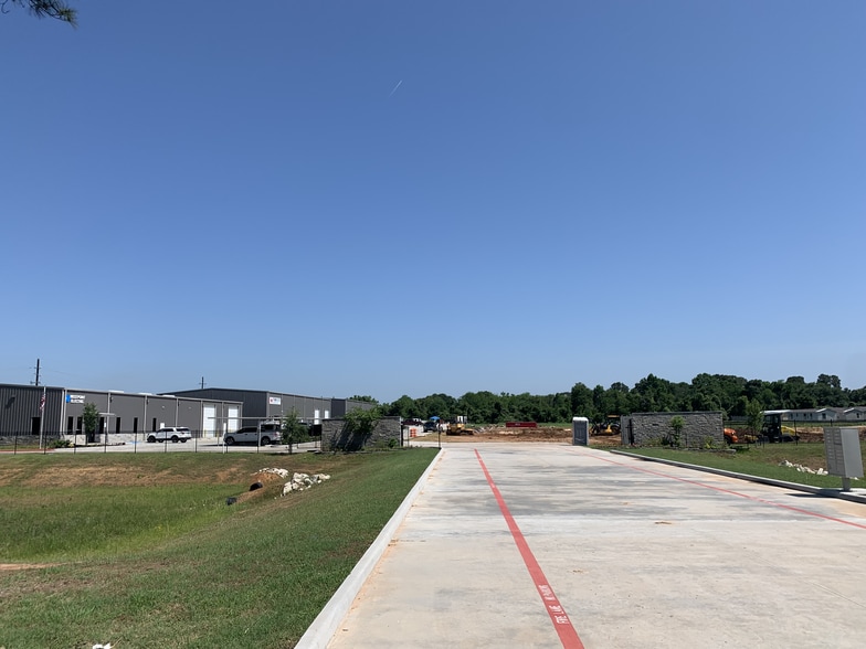 16718 FM 2920 Farm to Market 2920, Tomball, TX for lease - Building Photo - Image 1 of 10