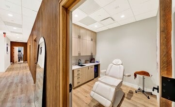 665 Columbus Ave, New York, NY for lease Interior Photo- Image 2 of 8