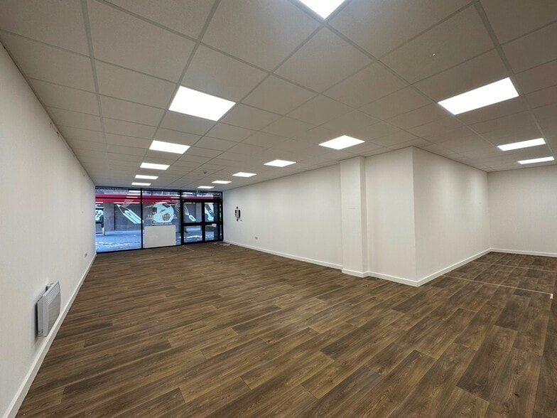 108-110 New St, Huddersfield à vendre - Photo intérieure - Image 3 de 4