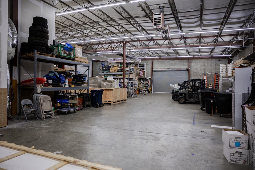 9325 Forsyth Park Dr, Charlotte, NC à vendre - Photo du bâtiment - Image 3 de 19