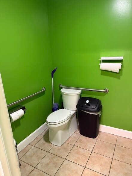 10175 Fortune Pky, Jacksonville, FL for lease - Building Photo - Image 2 of 16