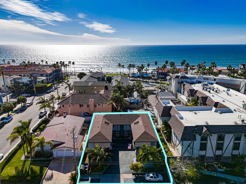 3177 Lincoln St, Carlsbad, CA à vendre - Photo du bâtiment - Image 2 de 7