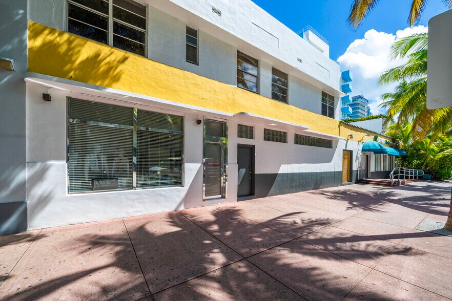 249 Collins Ave, Miami Beach, FL à vendre - Photo du bâtiment - Image 3 de 29