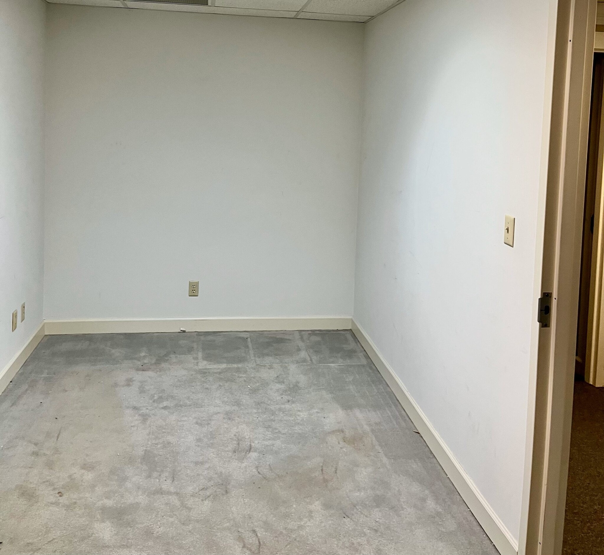 305 Plus Park Blvd, Nashville, TN for lease Interior Photo- Image 1 of 3