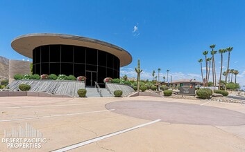 72067 Highway 111, Rancho Mirage, CA à vendre Photo intérieure- Image 2 de 25