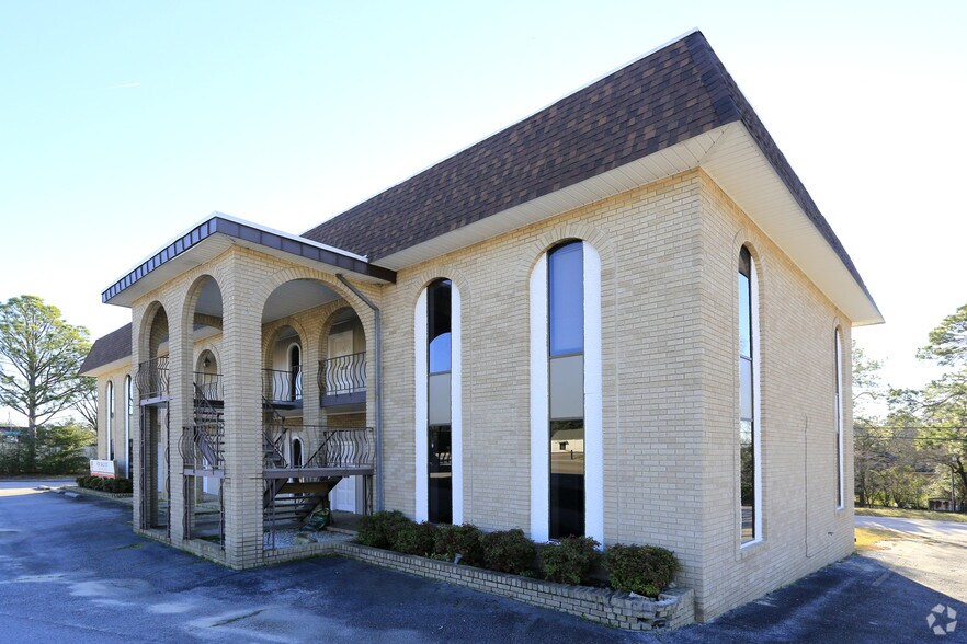1323 Platt Springs Rd, West Columbia, SC à louer - Photo principale - Image 1 de 9