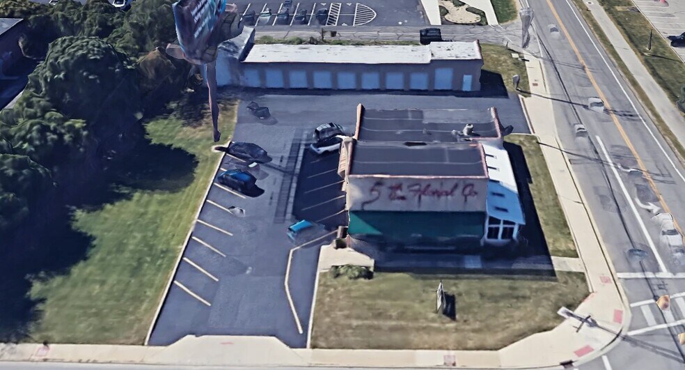 1877 Kenny Rd, Columbus, OH à louer - Photo du bâtiment - Image 2 de 8