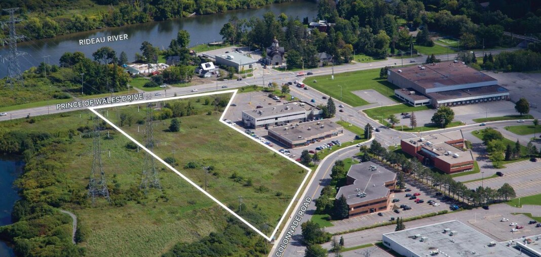 103 Colonnade Rd, Ottawa, ON à vendre Photo du bâtiment- Image 1 de 3