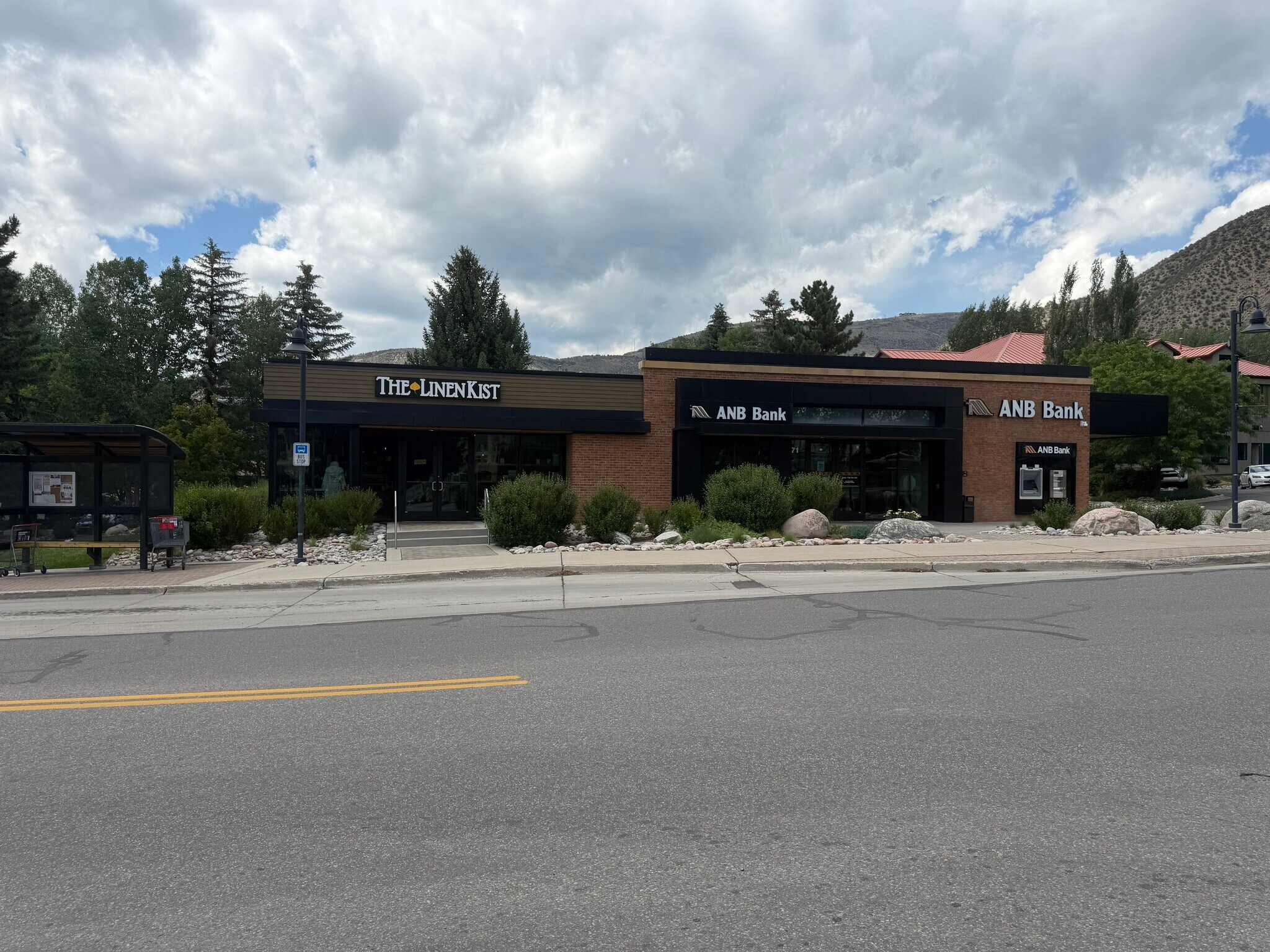 71 E Beaver Creek Pl, Avon, CO for lease Building Photo- Image 1 of 5