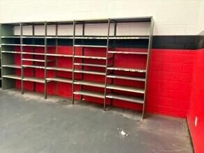 25284 Pleasant Valley Rd, Chantilly, VA à louer Photo intérieure- Image 2 de 21