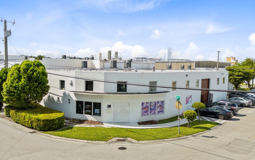 297 NE 67th St, Miami, FL à louer Photo du bâtiment- Image 1 de 25