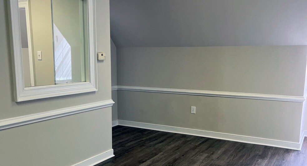 2500-2505 Pocoshock Place portefeuille de 2 propriétés à vendre sur LoopNet.ca - Photo du bâtiment - Image 3 de 13