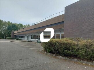 Plus de détails pour 4 Rue Edouard Branly, Trappes - Local d'activités à louer