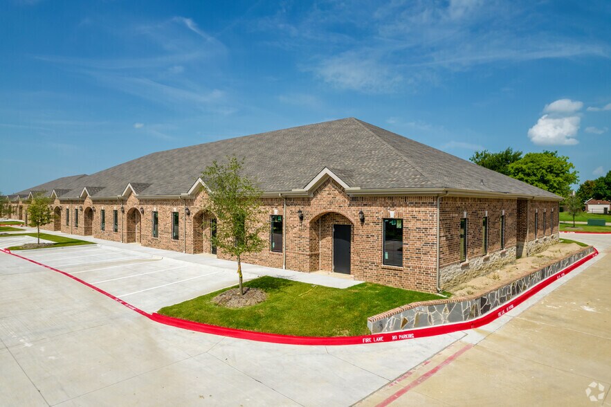 2751 S Stonebridge Dr, McKinney, TX à louer - Photo du bâtiment - Image 2 de 24