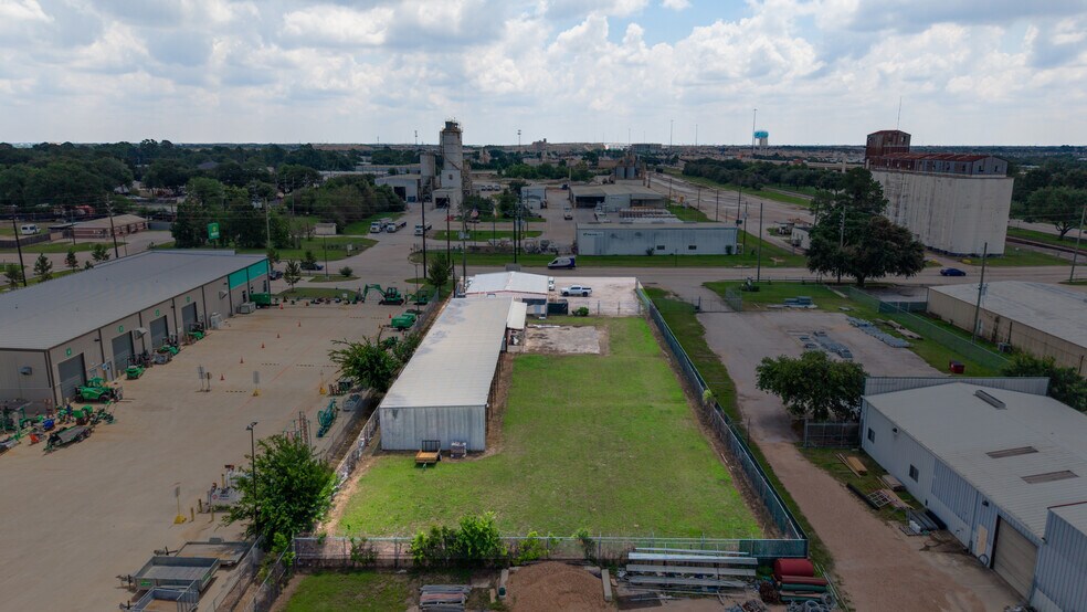 1011 Katyland Dr, Katy, TX à vendre - Photo du bâtiment - Image 2 de 7