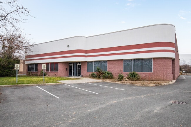 More details for 41 Keyland Ct, Bohemia, NY - Industrial for Lease