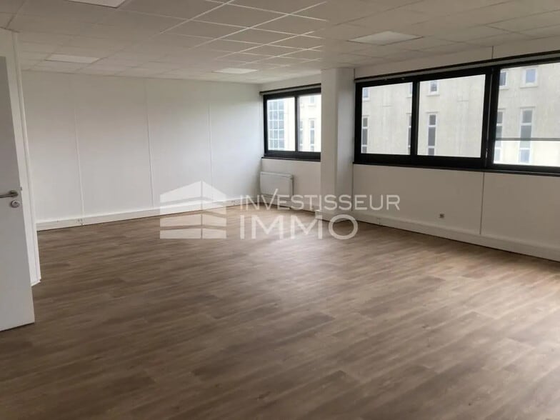 Bureau dans Rueil-Malmaison à vendre - Photo intérieure - Image 2 de 4