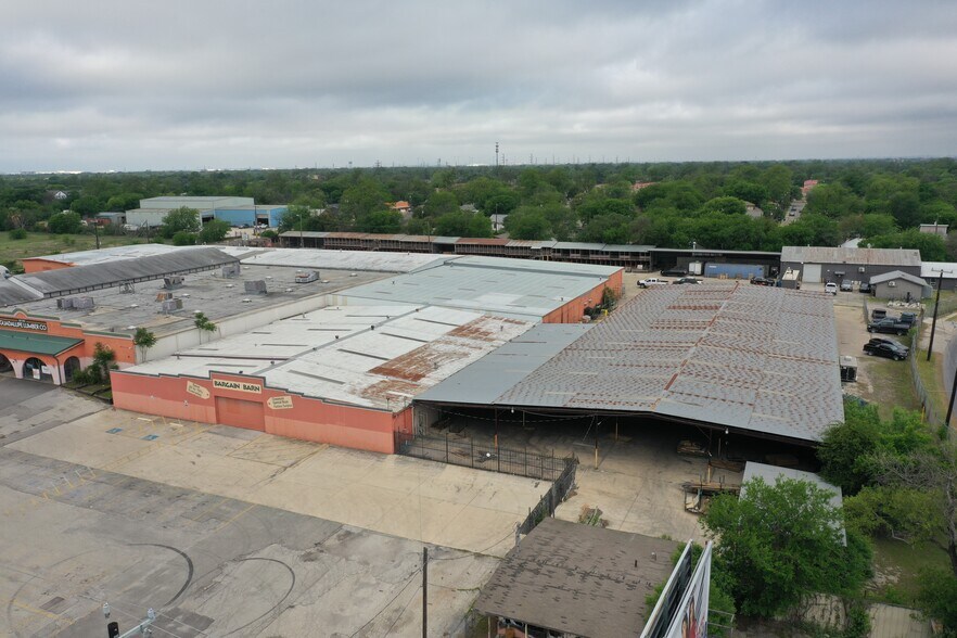 1547 S Zarzamora St, San Antonio, TX for lease - Building Photo - Image 1 of 6