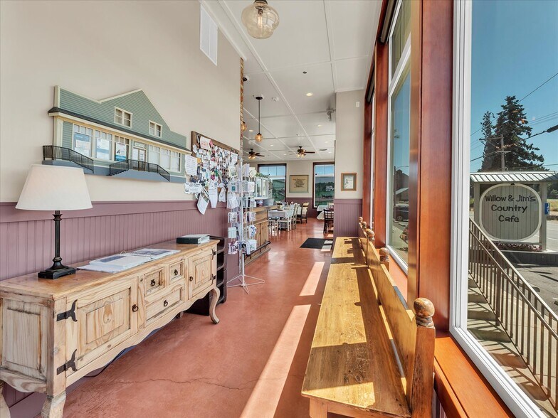 1421 Pioneer Hwy, Stanwood, WA à vendre - Photo du bâtiment - Image 3 de 33