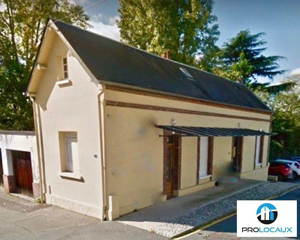 Office in Évreux for lease Building Photo- Image 1 of 2