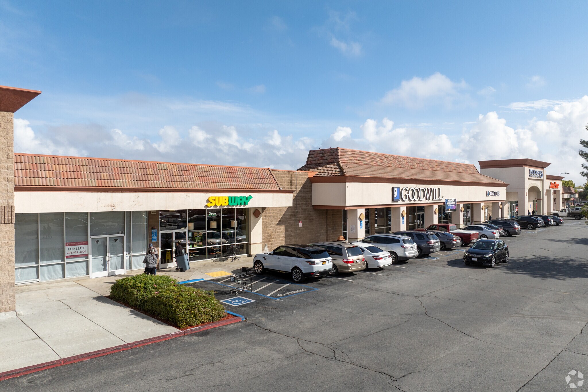 815-905 1st St, Gilroy, CA à louer Photo principale- Image 1 de 6