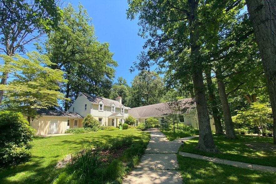 1105 Providence Rd, Towson, MD for sale - Building Photo - Image 1 of 16