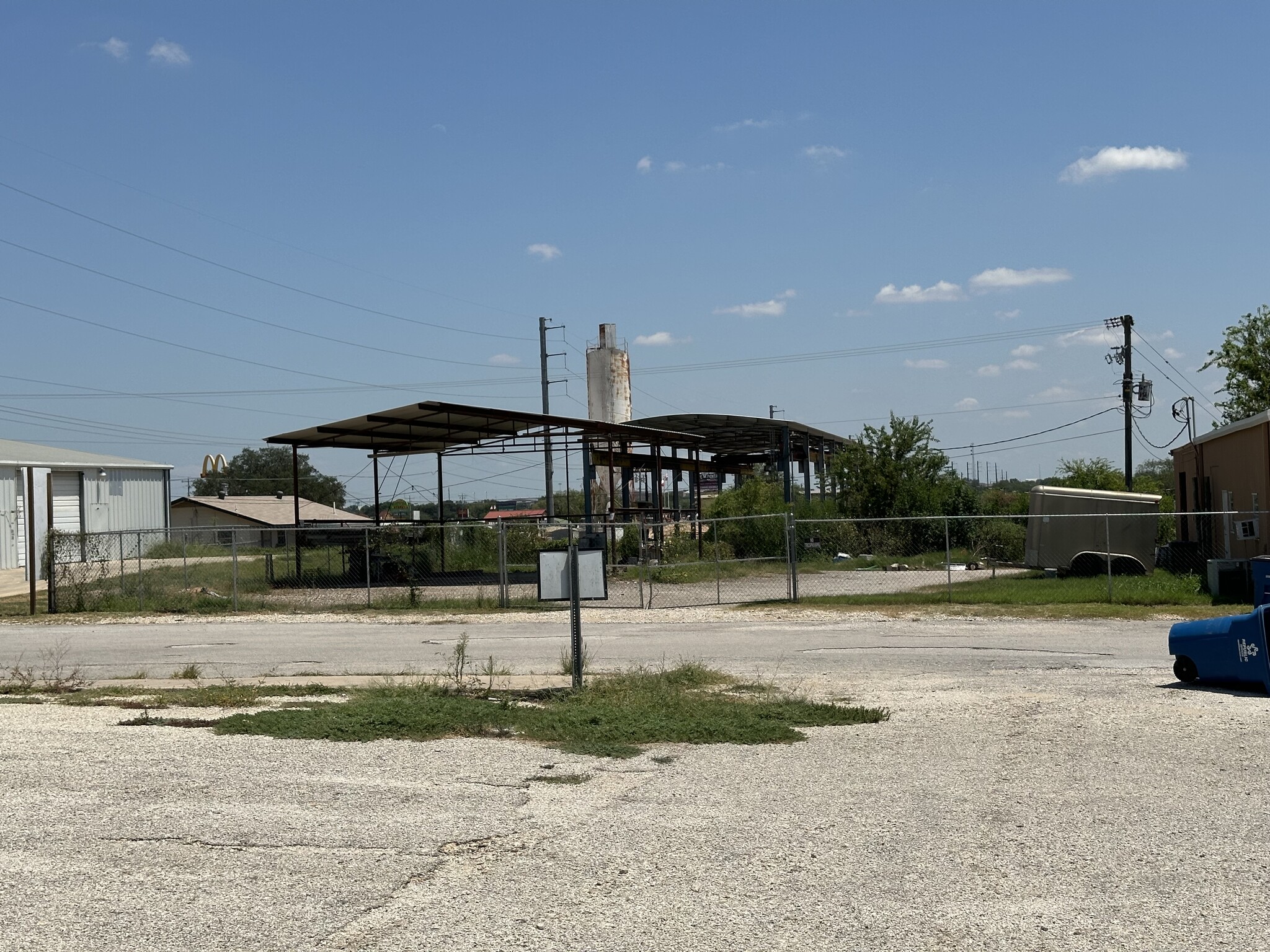 103 Turner Ln, Floresville, TX for lease Primary Photo- Image 1 of 5