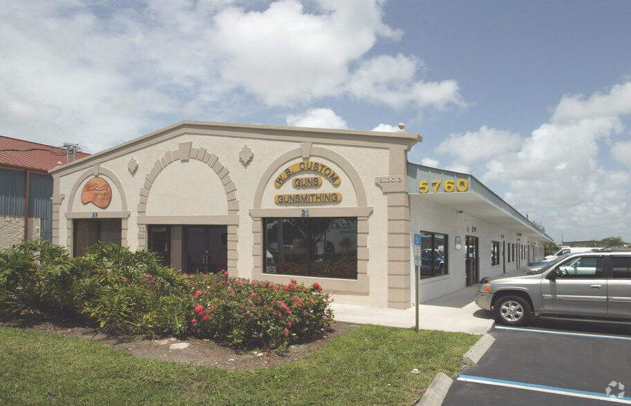 5760 Shirley St, Naples, FL for sale - Building Photo - Image 3 of 3