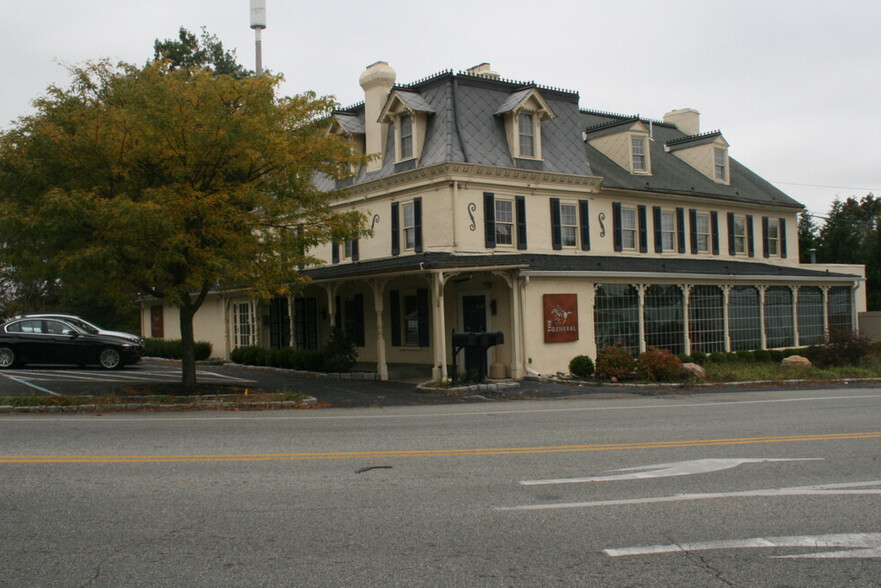 646 Germantown Pike, Lafayette Hill, PA à vendre - Photo du bâtiment - Image 1 de 1