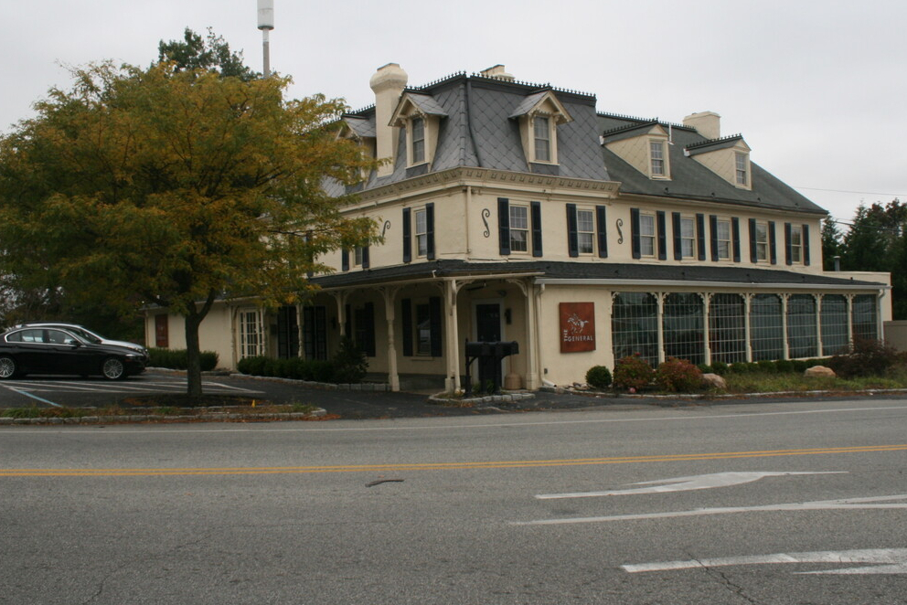 646 Germantown Pike, Lafayette Hill, PA à vendre Photo du bâtiment- Image 1 de 1