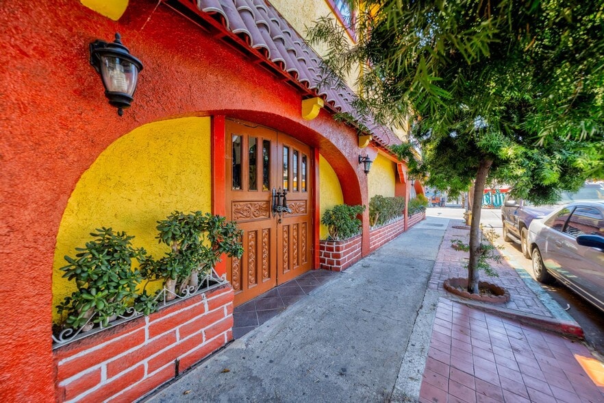 1800-1804 S Central Ave, Los Angeles, CA for lease - Building Photo - Image 2 of 23