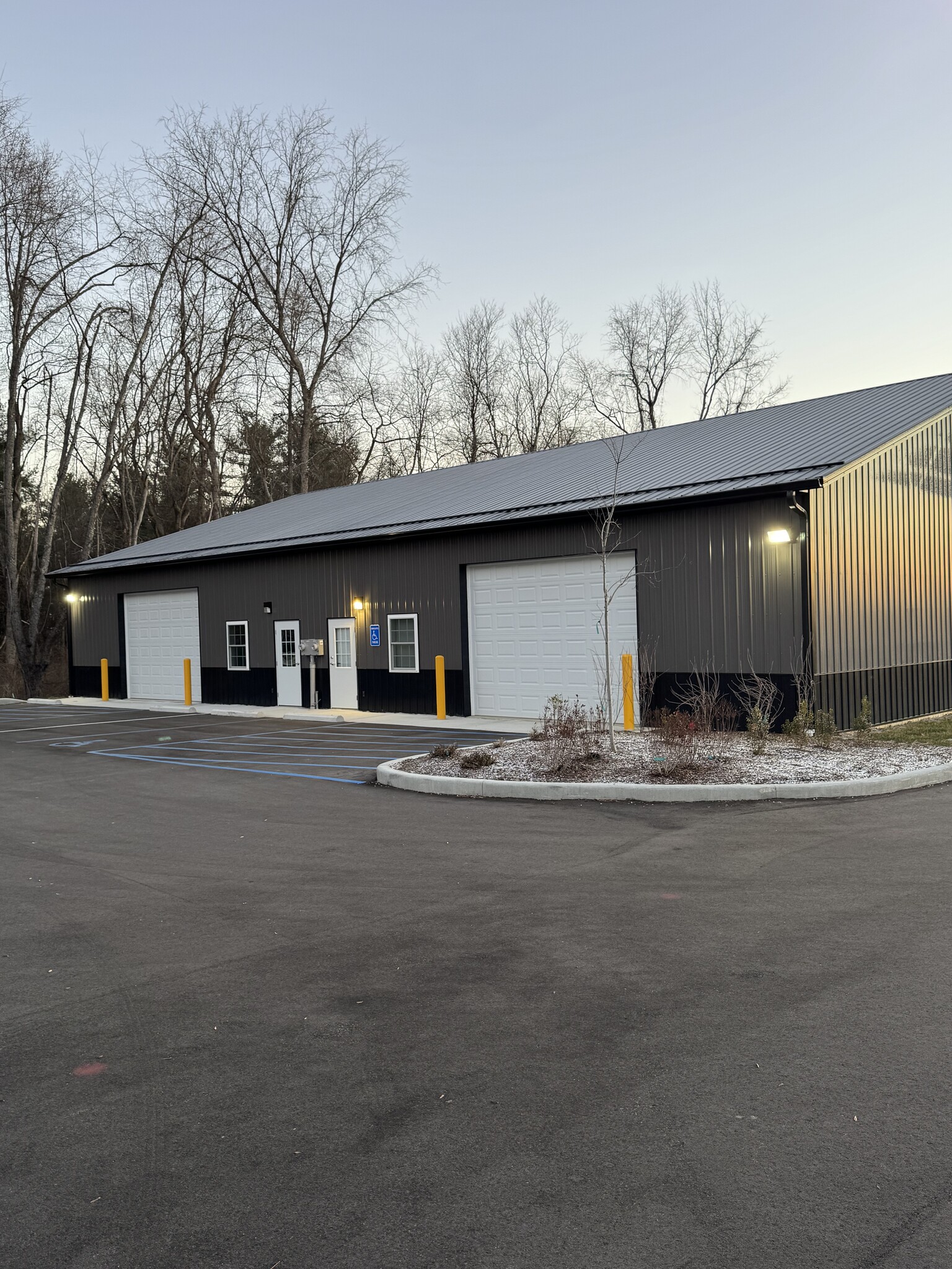 7765 Milhouse Rd, Indianapolis, IN for lease Primary Photo- Image 1 of 7