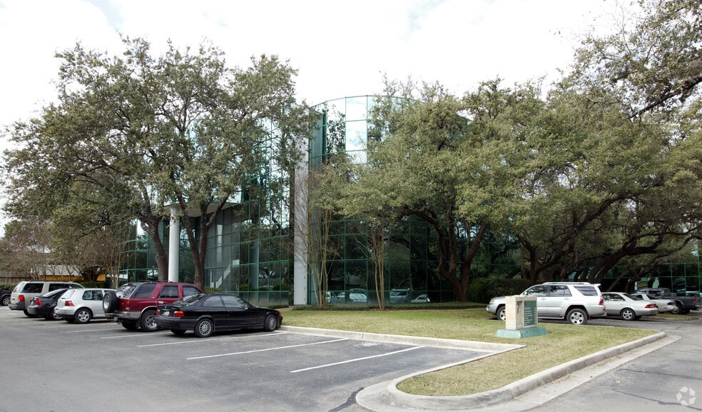 4242 Medical Dr, San Antonio, TX for lease - Building Photo - Image 3 of 12